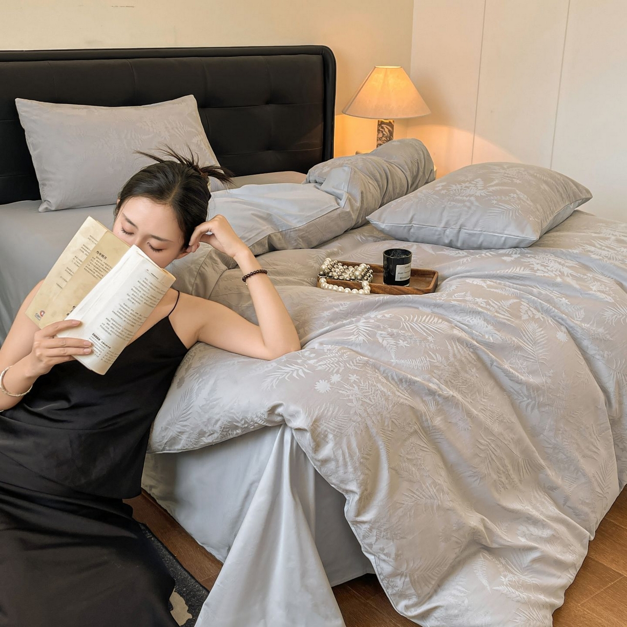 91家纺网 家纺一手货源 找家纺 乐家毛巾被（工厂自产自销） 2026春夏新款全棉60S长绒棉立体厚织提花四件套 碎影