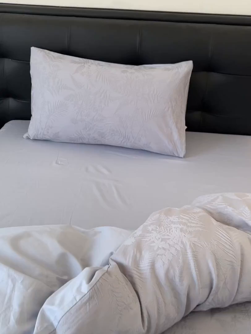 91家纺网 家纺一手货源 找家纺 乐家毛巾被（工厂自产自销） 2026春夏新款全棉60S长绒棉立体厚织提花四件套 碎影