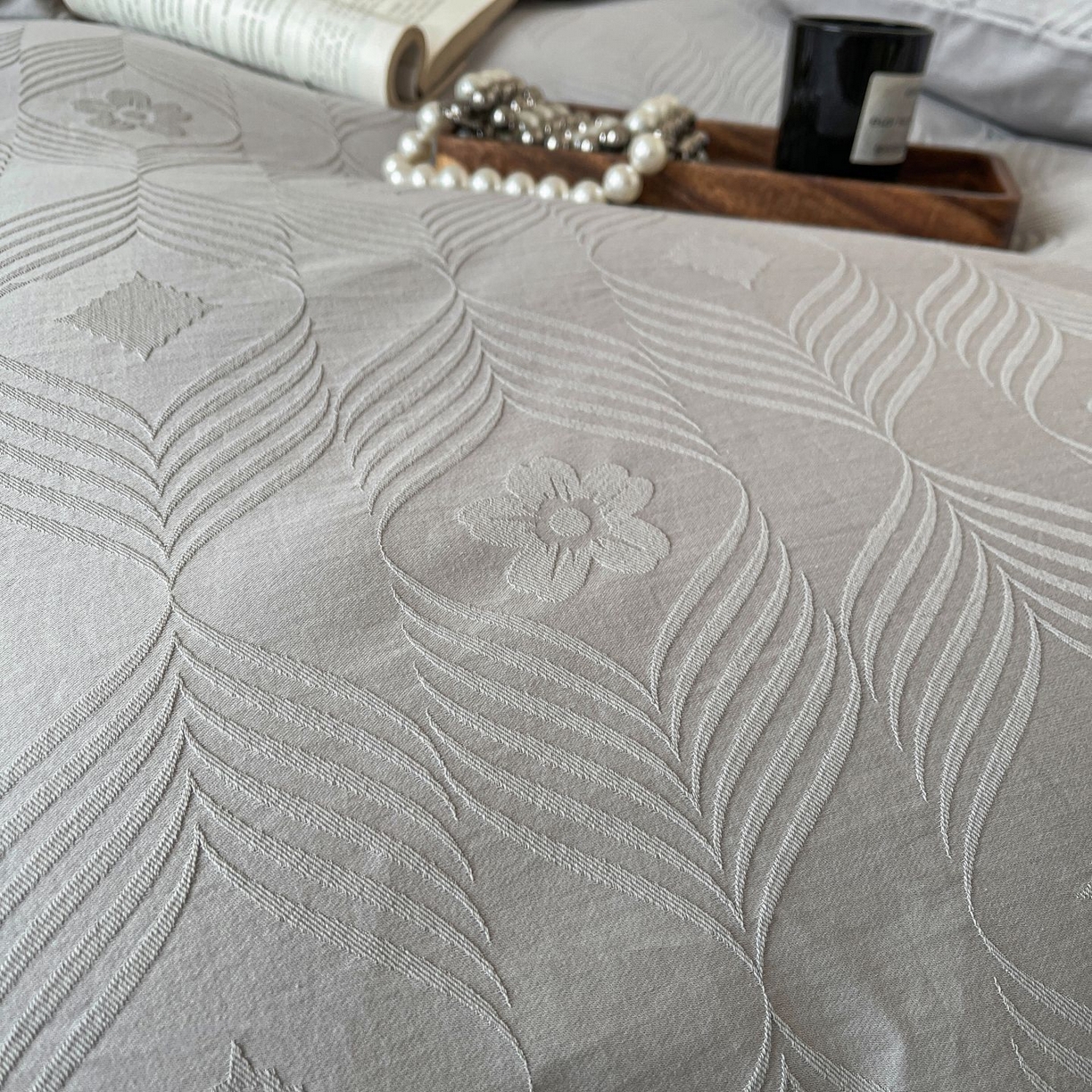 91家纺网 家纺一手货源 找家纺 乐家毛巾被（工厂自产自销） 2026春夏新款全棉60S长绒棉立体厚织提花四件套 同蔓