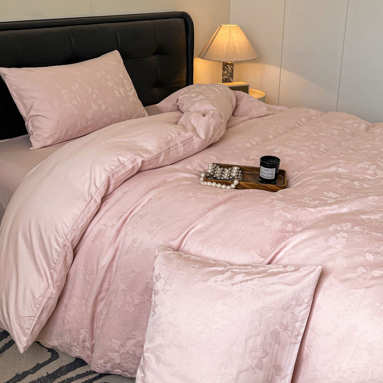 91家纺网 家纺一手货源 找家纺 乐家毛巾被（工厂自产自销） 2026春夏新款全棉60S长绒棉立体厚织提花四件套 昔叶