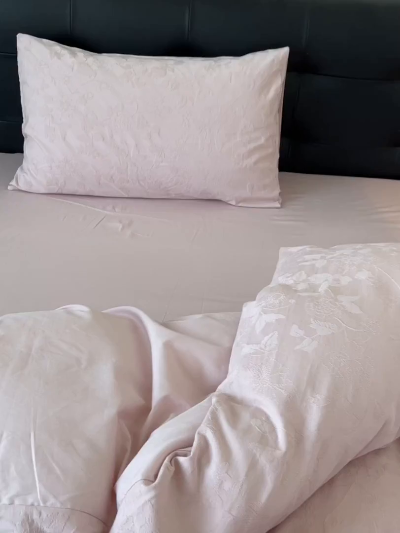 91家纺网 家纺一手货源 找家纺 乐家毛巾被（工厂自产自销） 2026春夏新款全棉60S长绒棉立体厚织提花四件套 昔叶