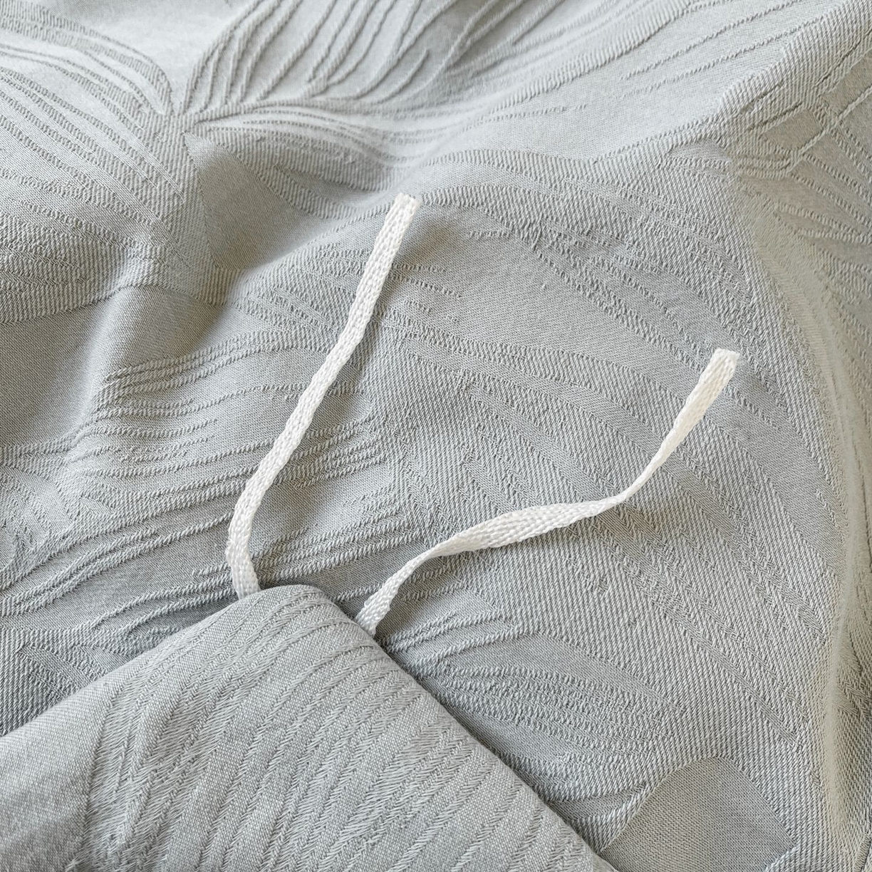 91家纺网 家纺一手货源 找家纺 乐家毛巾被（工厂自产自销） 2026春夏新款全棉60S长绒棉立体厚织提花四件套 纤条