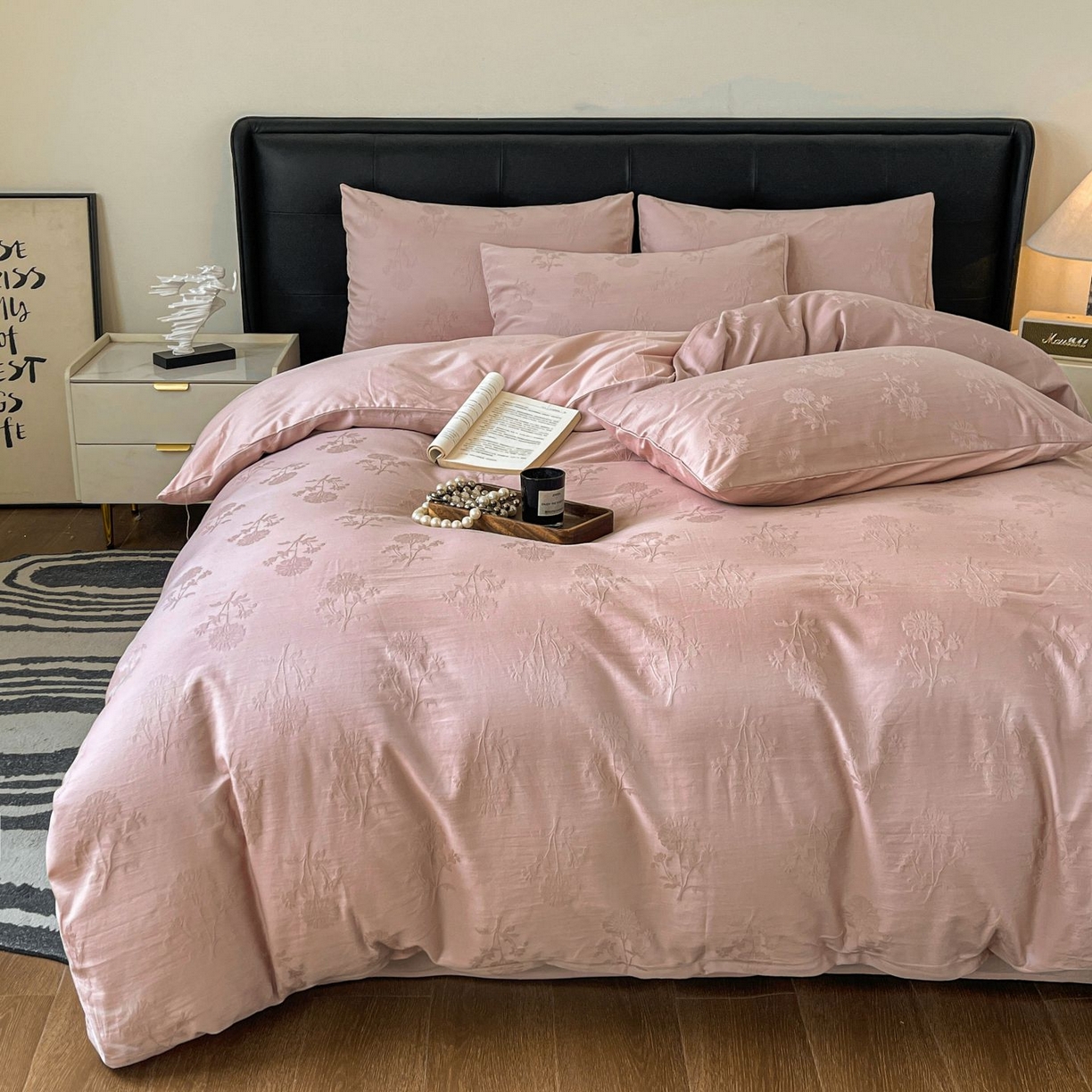 91家纺网 家纺一手货源 找家纺 乐家毛巾被（工厂自产自销） 2026春夏新款全棉60S长绒棉立体厚织提花四件套 叶间梦