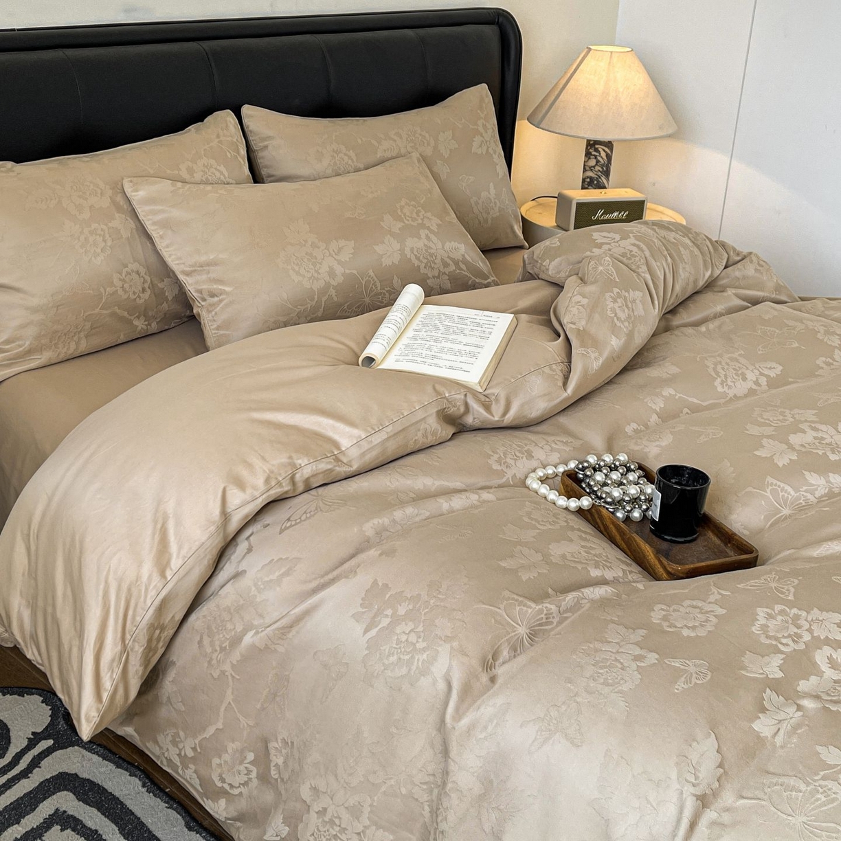 91家纺网 家纺一手货源 找家纺 乐家毛巾被（工厂自产自销） 2026春夏新款全棉60S长绒棉立体厚织提花四件套 隐花