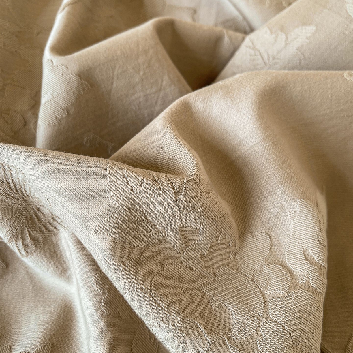 91家纺网 家纺一手货源 找家纺 乐家毛巾被（工厂自产自销） 2026春夏新款全棉60S长绒棉立体厚织提花四件套 隐花