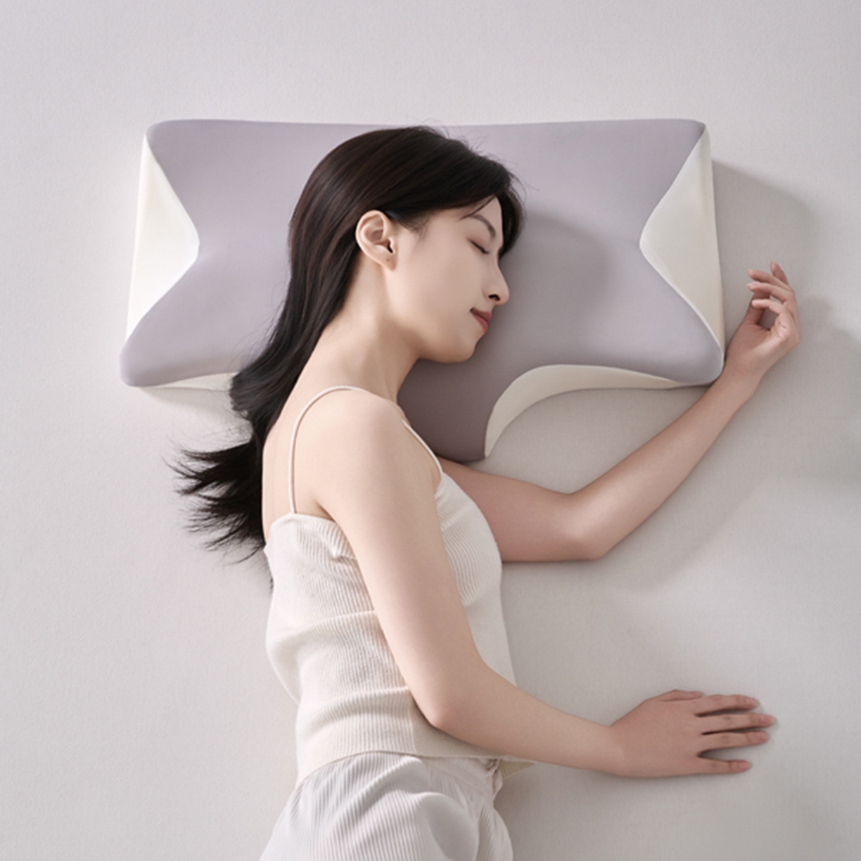 91家纺网 家纺一手货源 找家纺 锦鲤枕芯 2026新款护颈4D人体工学枕头枕芯 浅灰色