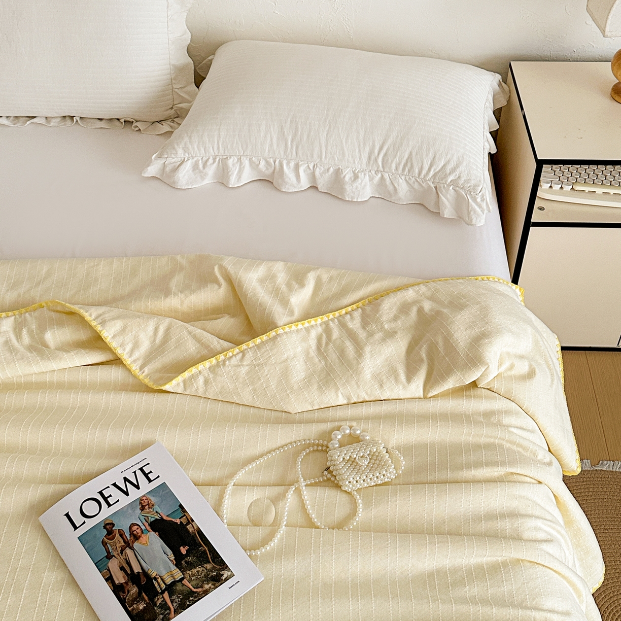 91家纺网 家纺一手货源 找家纺 （总）鑫利来家纺 2026新款纯色无印风夏被简约素色法式麻夏凉被阳离子色织提花单人双人学生夏凉被空调被