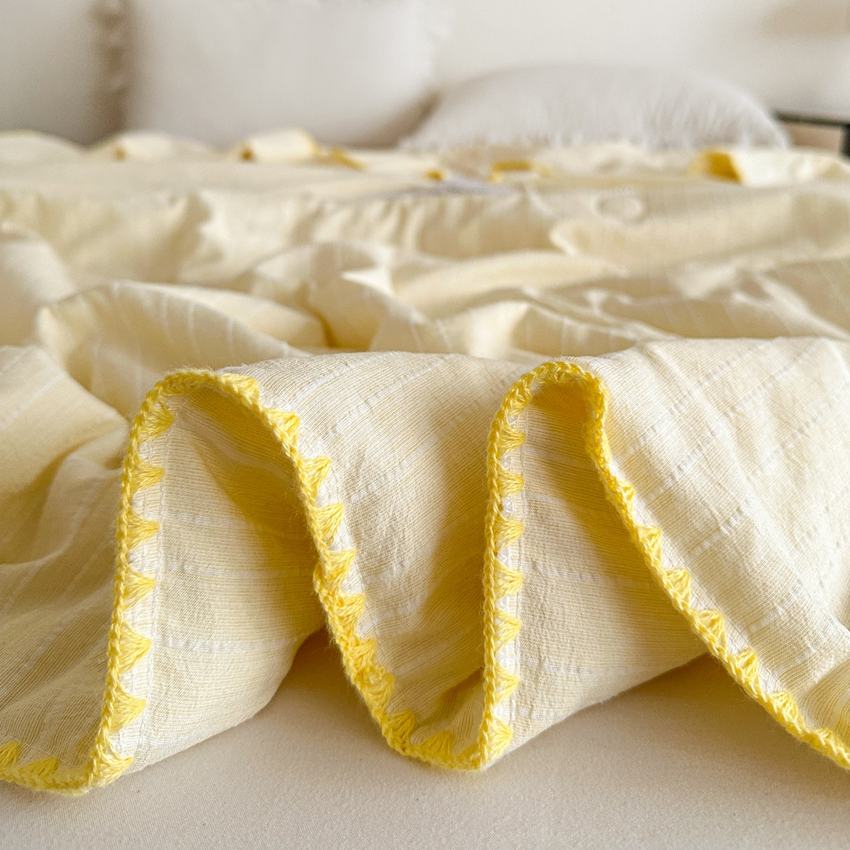 91家纺网 家纺一手货源 找家纺 （总）鑫利来家纺 2026新款纯色无印风夏被简约素色法式麻夏凉被阳离子色织提花单人双人学生夏凉被空调被