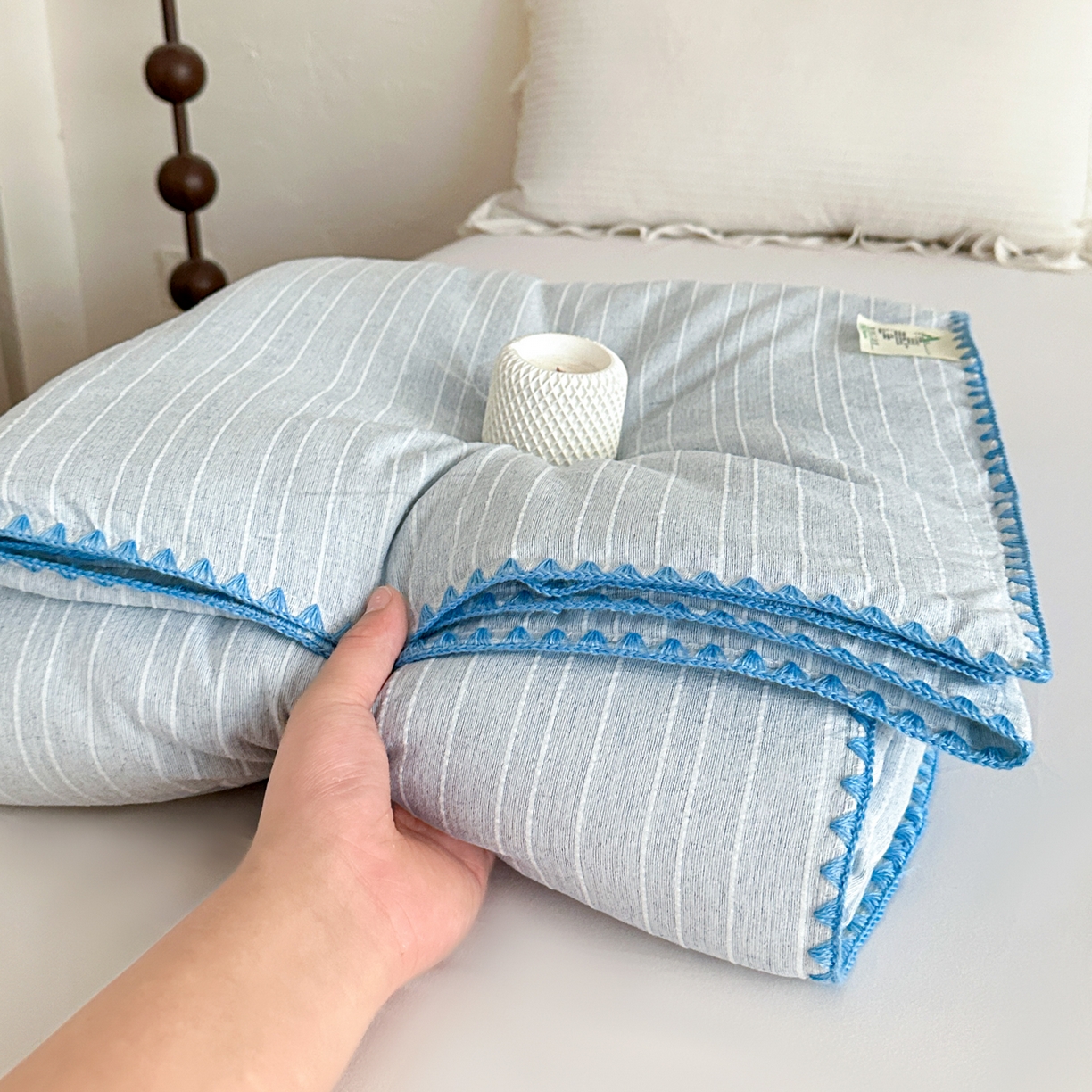 91家纺网 家纺一手货源 找家纺 鑫利来家纺 2026新款纯色无印风夏被简约素色法式麻夏凉被阳离子色织提花单人双人学生夏凉被 青禾-雾蓝