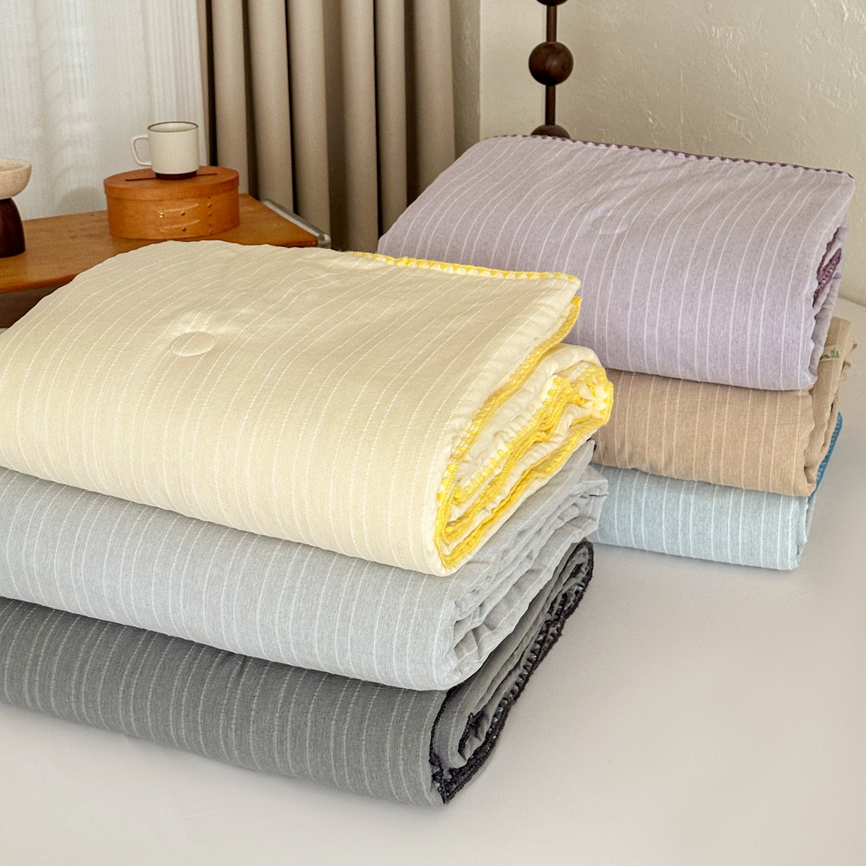 91家纺网 家纺一手货源 找家纺 鑫利来家纺 2026新款纯色无印风夏被简约素色法式麻夏凉被阳离子色织提花单人双人学生夏凉被 组合图