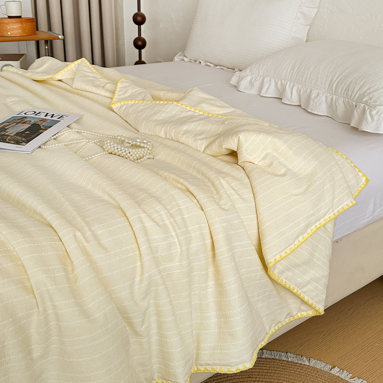 91家纺网 家纺一手货源 找家纺 鑫利来家纺 2026新款纯色无印风夏被简约素色法式麻夏凉被阳离子色织提花单人双人学生夏凉被 青禾-米黄