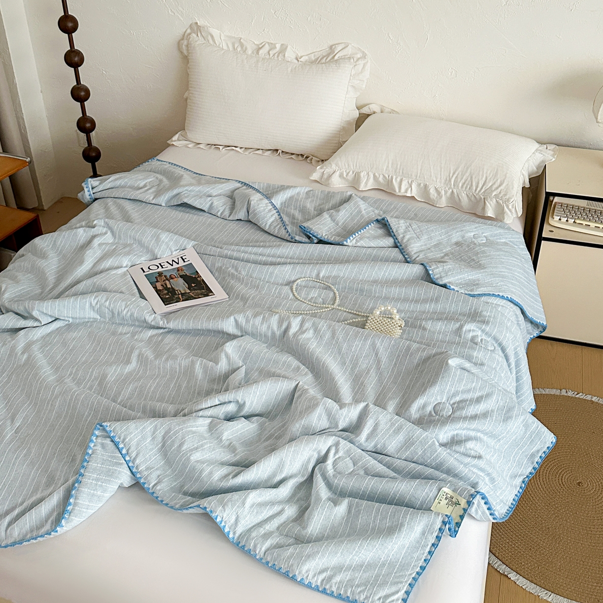 91家纺网 家纺一手货源 找家纺 鑫利来家纺 2026新款纯色无印风夏被简约素色法式麻夏凉被阳离子色织提花单人双人学生夏凉被 青禾-雾蓝