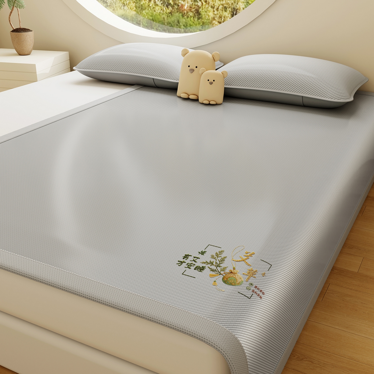 91家纺网 家纺一手货源 找家纺 家品罗兰 2026新款夏季A类艾草碳光凉席三明治冰丝凉席家用冰丝席可机洗空调软席三件套-大床 艾草-灰