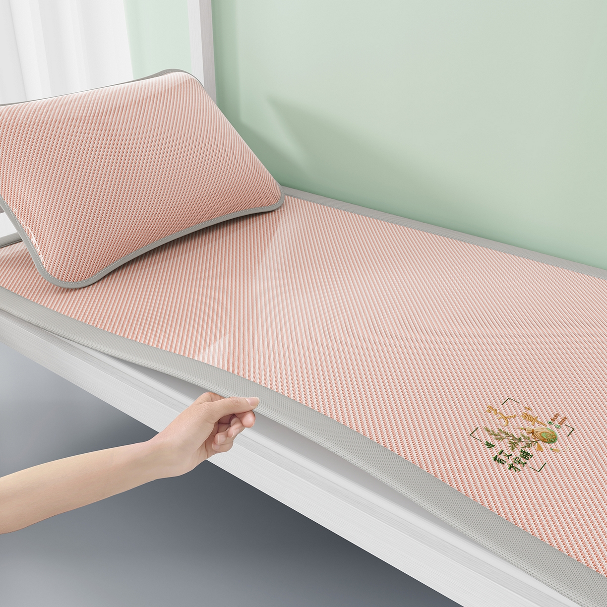 91家纺网 家纺一手货源 找家纺 （总）家品罗兰 2026新款夏季A类艾草碳光凉席三明治冰丝凉席家用冰丝席可机洗学生宿舍上下铺空调软席三件套-学生床