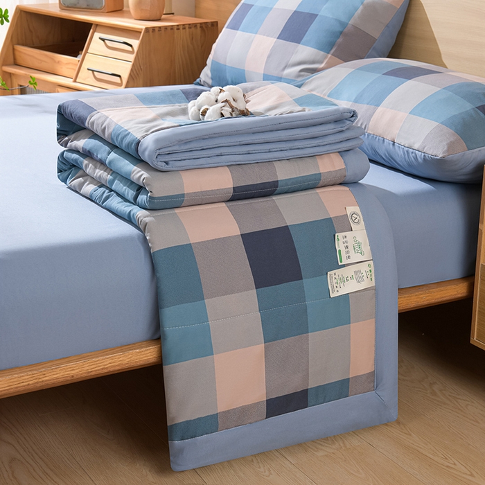 91家纺网 家纺一手货源 找家纺 绒宴家纺 2026新款水洗棉新疆棉花夏被格子款夏凉被空调被 云彩-蓝