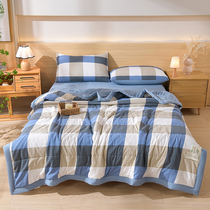 91家纺网 家纺一手货源 找家纺 绒宴家纺 2026新款水洗棉新疆棉花夏被格子款夏凉被空调被 烟灰大格