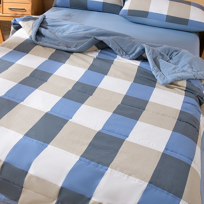 91家纺网 家纺一手货源 找家纺 绒宴家纺 2026新款水洗棉新疆棉花夏被格子款夏凉被空调被 烟灰大格