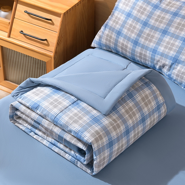 91家纺网 家纺一手货源 找家纺 绒宴家纺 2026新款水洗棉新疆棉花夏被格子款夏凉被空调被 遇见-蓝