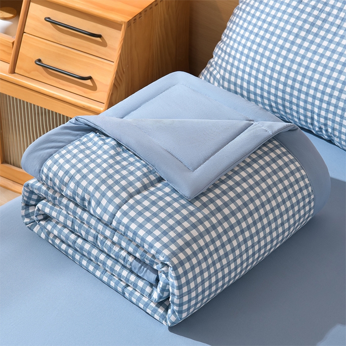 91家纺网 家纺一手货源 找家纺 绒宴家纺 2026新款水洗棉新疆棉花夏被格子款夏凉被空调被 蓝小格