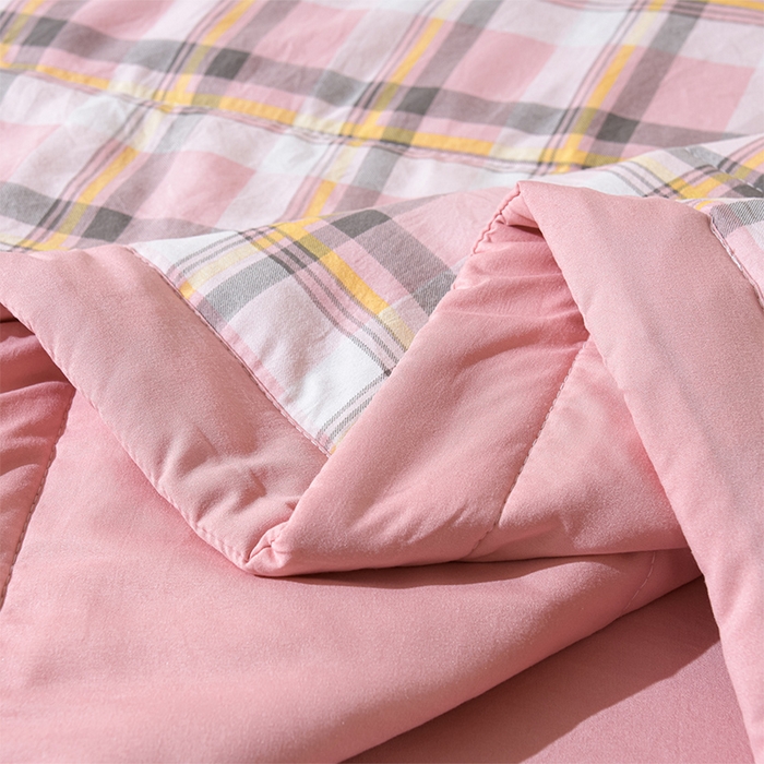 91家纺网 家纺一手货源 找家纺 绒宴家纺 2026新款水洗棉新疆棉花夏被格子款夏凉被空调被 简兮-粉