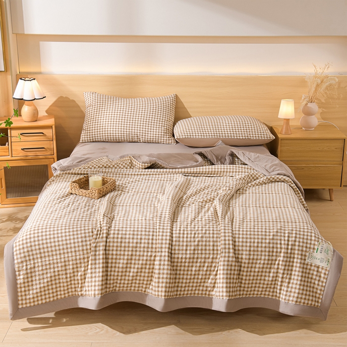 91家纺网 家纺一手货源 找家纺 绒宴家纺 2026新款水洗棉新疆棉花夏被格子款夏凉被空调被 浅米小格