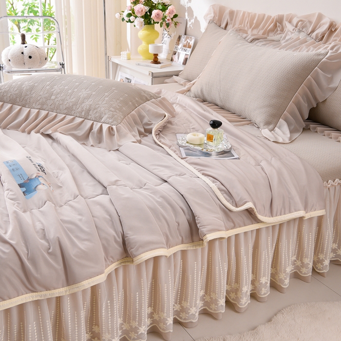 91家纺网 家纺一手货源 找家纺 （总）铠畅家纺 2026新款凉感豆豆床裙三件套--幸运草