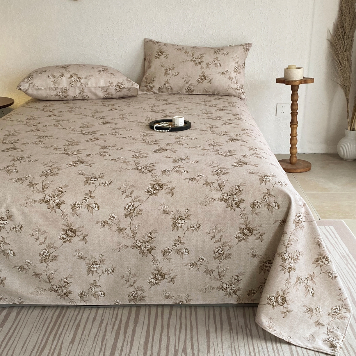 91家纺网 家纺一手货源 找家纺 首爱家纺 2026新款亚麻老粗布印花床单 岚溪