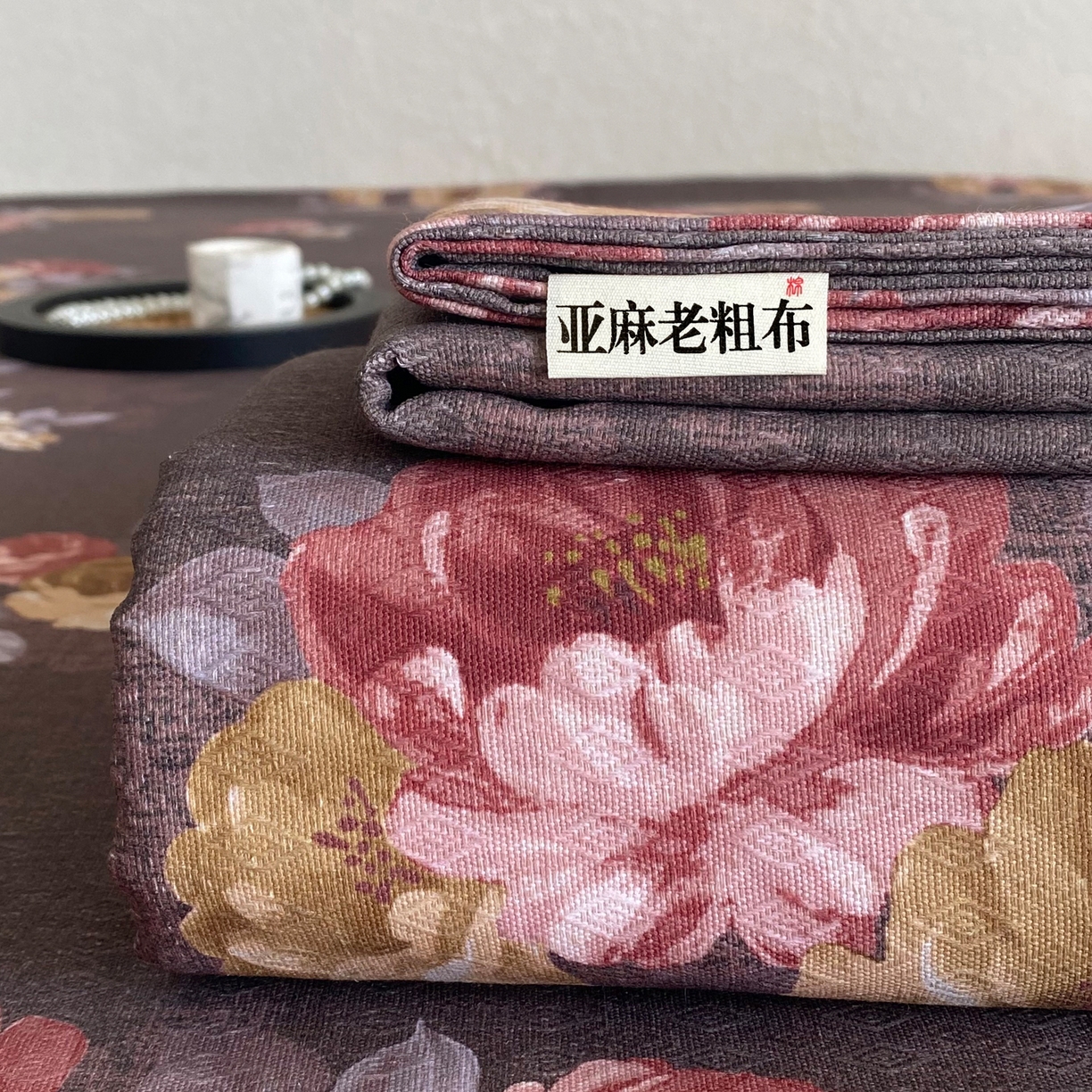 91家纺网 家纺一手货源 找家纺 首爱家纺 2026新款亚麻老粗布印花床单 丁兰