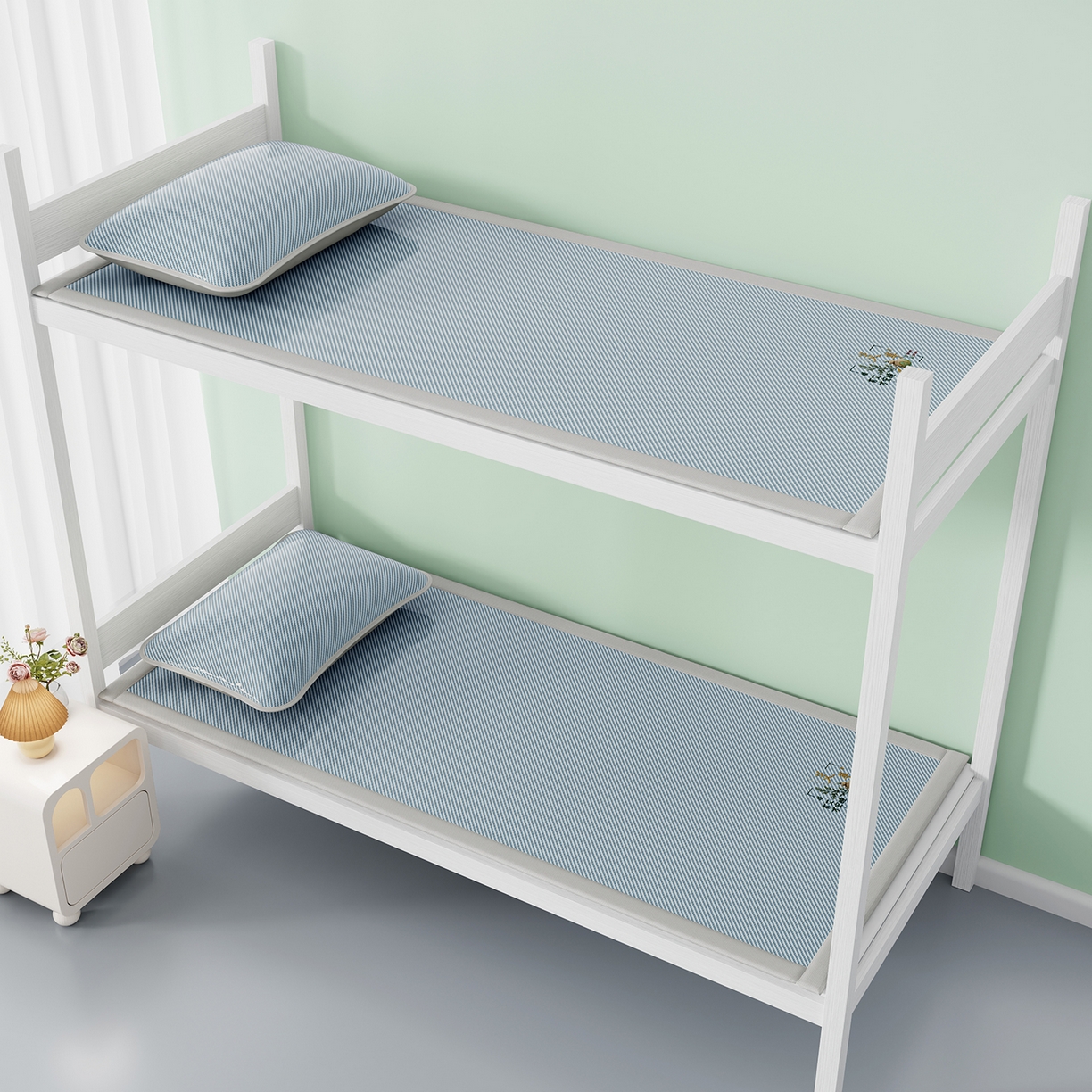 91家纺网 家纺一手货源 找家纺 奇丝雅 2026新款夏季A类艾草碳光凉席三明治冰丝凉席家用冰丝席可机洗学生宿舍上下铺空调软席三件套-学生床 艾草-蓝（三明治网底）