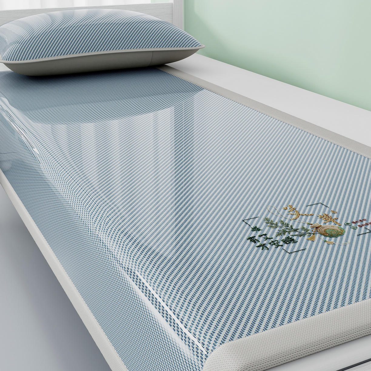 91家纺网 家纺一手货源 找家纺 奇丝雅 2026新款夏季A类艾草碳光凉席三明治冰丝凉席家用冰丝席可机洗学生宿舍上下铺空调软席三件套-学生床 艾草-蓝（三明治网底）