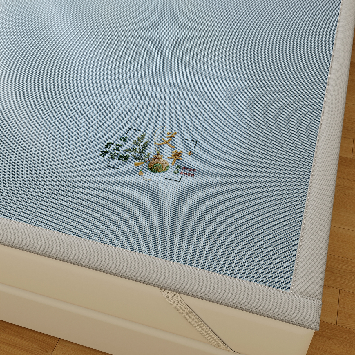 91家纺网 家纺一手货源 找家纺 奇丝雅 2026新款夏季A类艾草碳光凉席三明治冰丝凉席家用冰丝席可机洗学生宿舍上下铺空调软席三件套-大床 艾草-蓝（三明治网底）