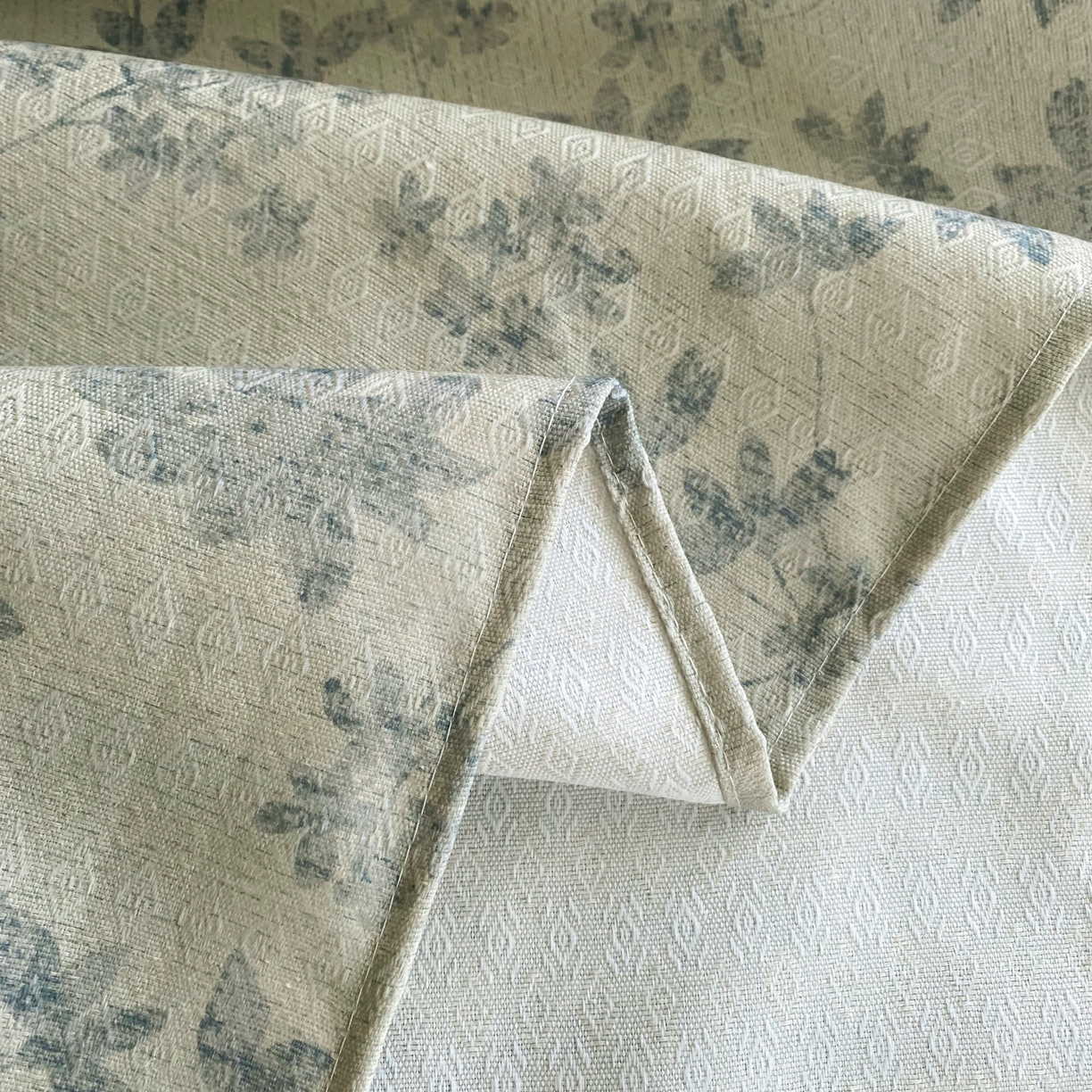 91家纺网 家纺一手货源 找家纺 棉乐町家居 2026新款亚麻老粗布印花床单 青岚