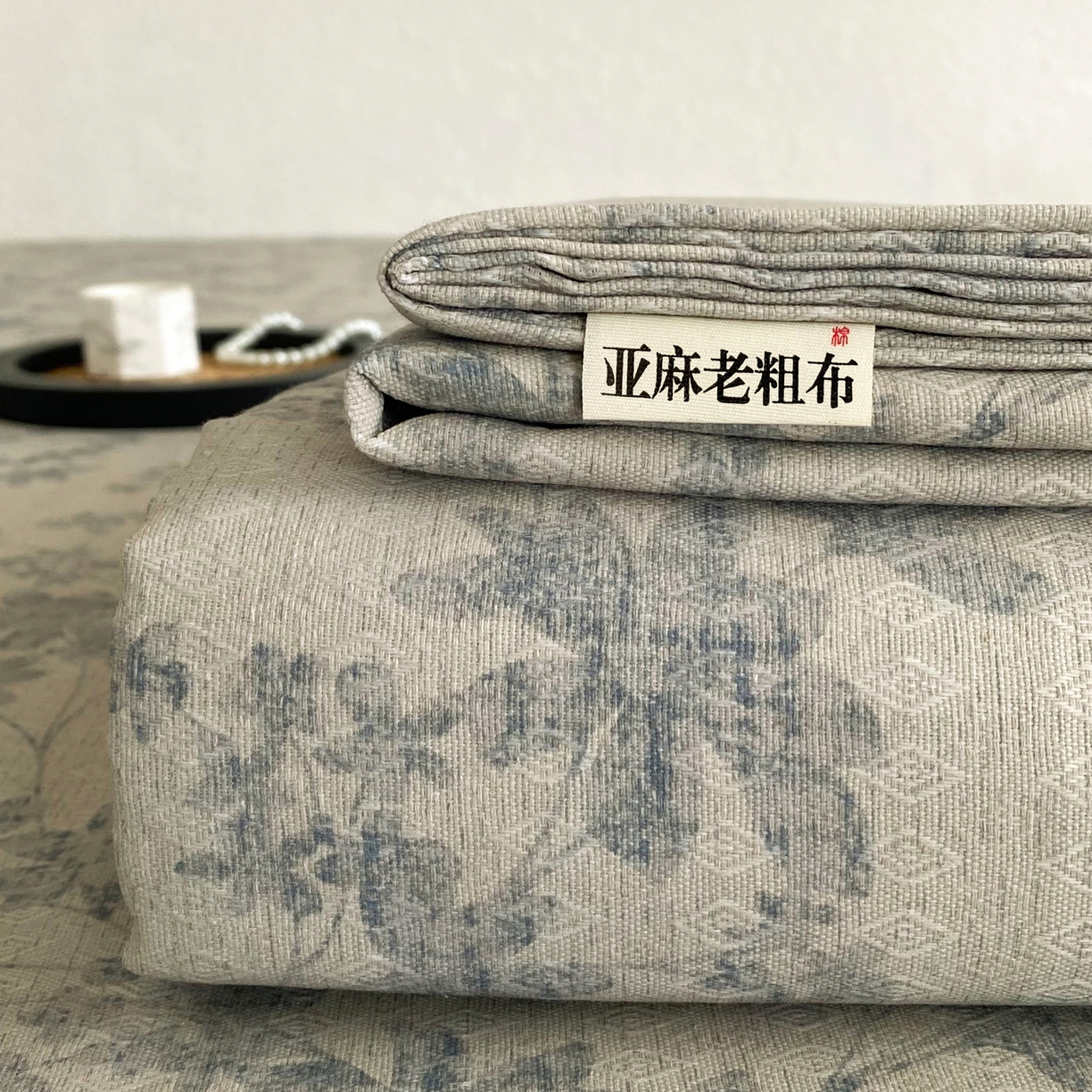 91家纺网 家纺一手货源 找家纺 金泰莱 2026新款亚麻老粗布印花床单 青岚
