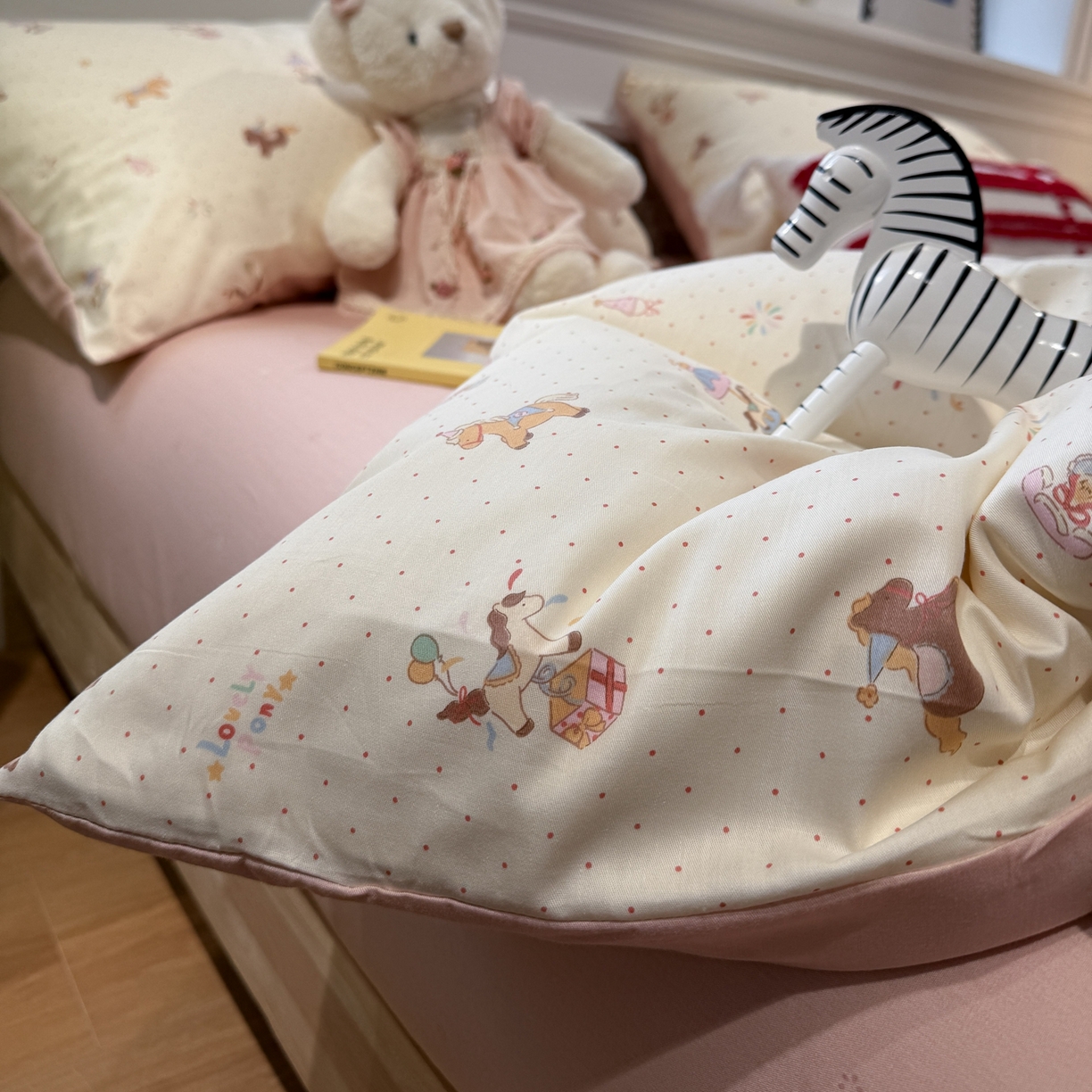 91家纺网 家纺一手货源 找家纺 呗旺鹿 2026新款全棉纯棉40支13070卡通印花四件套-第二波 礼物小马