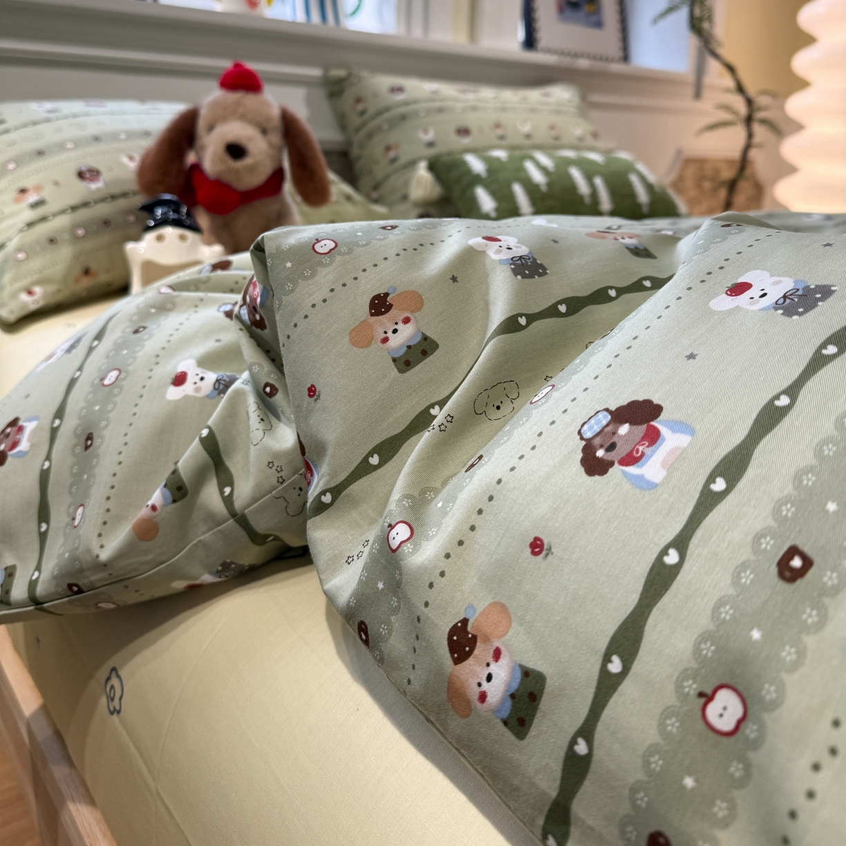 91家纺网 家纺一手货源 找家纺 呗旺鹿 2026新款全棉纯棉40支13070卡通印花四件套-第二波 苹果小狗奶黄