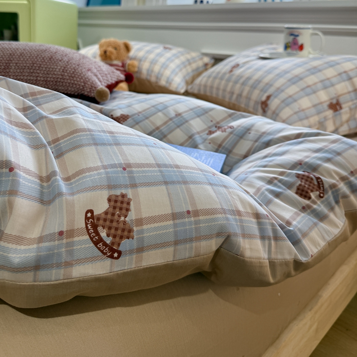 91家纺网 家纺一手货源 找家纺 呗旺鹿 2026新款全棉纯棉40支13070卡通印花四件套-第二波 蓝调木马