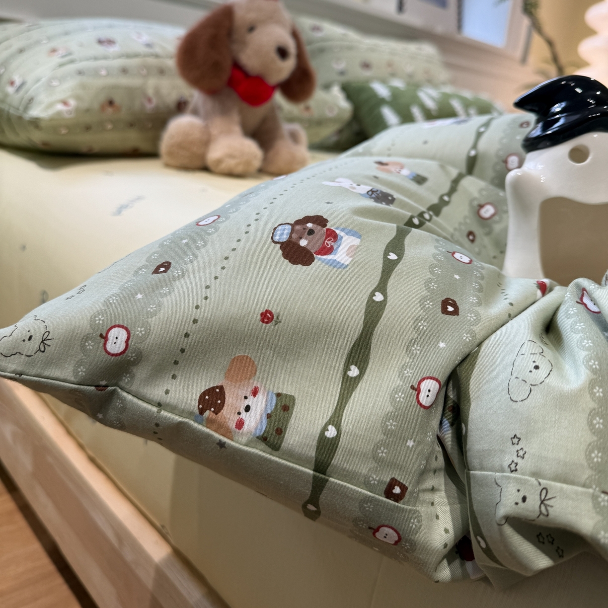 91家纺网 家纺一手货源 找家纺 呗旺鹿 2026新款全棉纯棉40支13070卡通印花四件套-第二波 苹果小狗奶黄