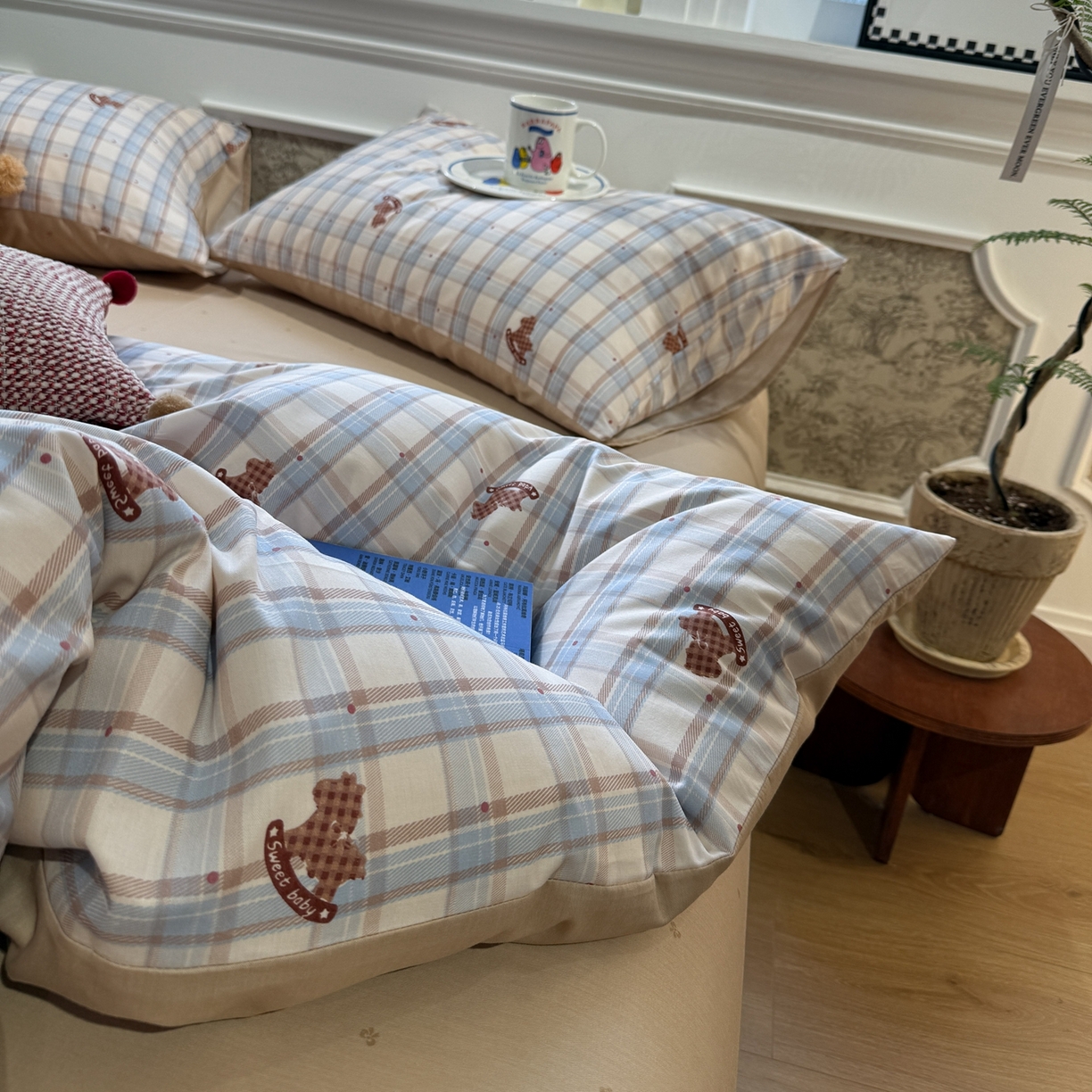 91家纺网 家纺一手货源 找家纺 呗旺鹿 2026新款全棉纯棉40支13070卡通印花四件套-第二波 蓝调木马