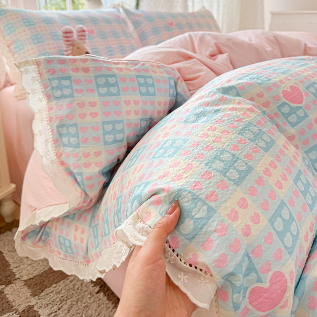 91家纺网 家纺一手货源 找家纺 （总）寻米 2026新款全棉镂空花边云感双层纱四件套