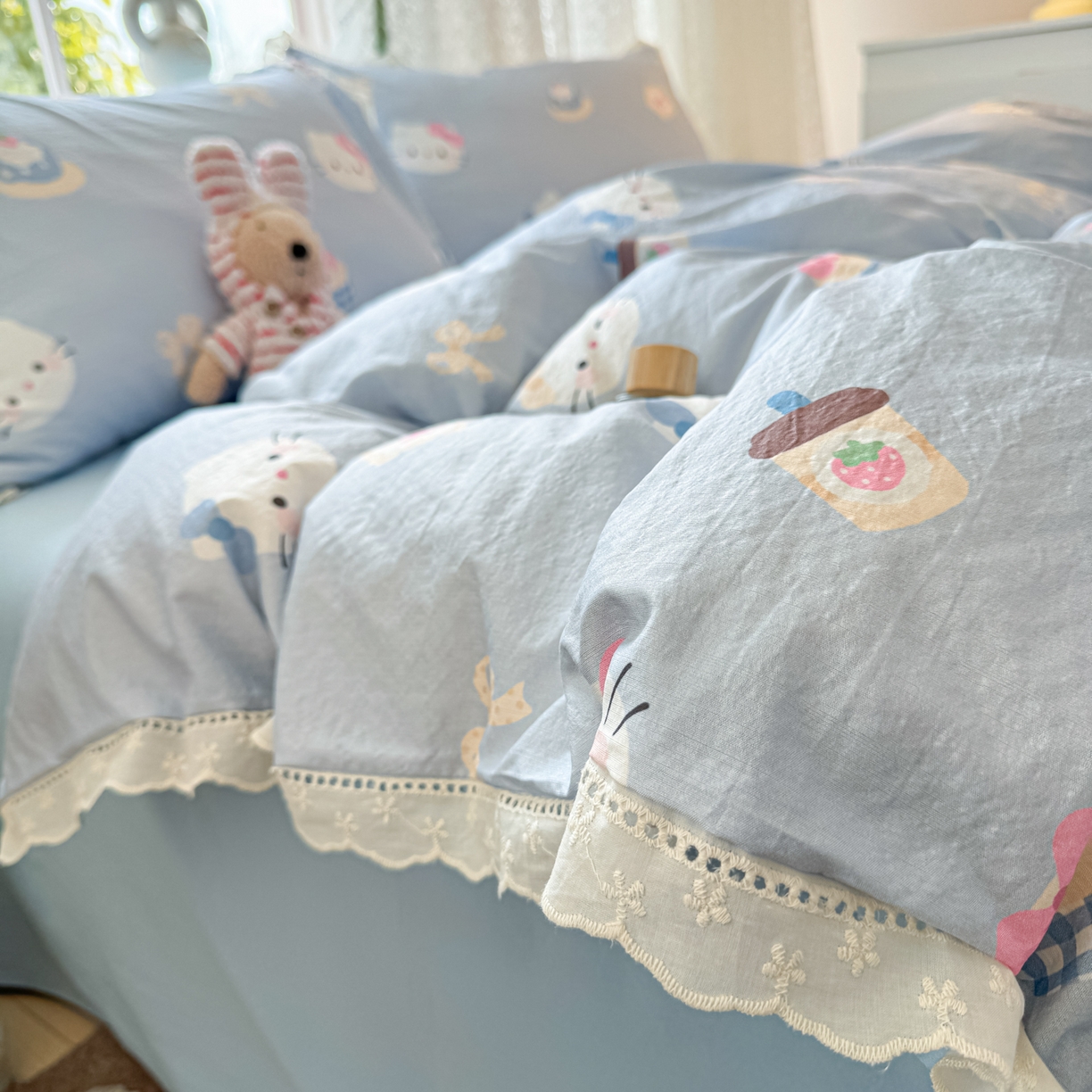 91家纺网 家纺一手货源 找家纺 寻米 2026新款全棉镂空花边云感双层纱四件套 海盐奶糖