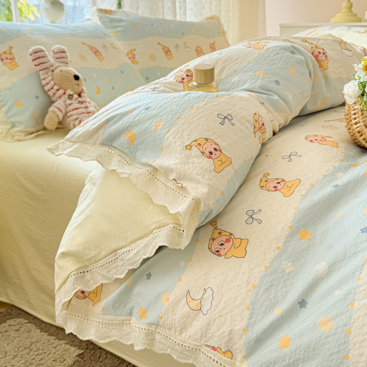 91家纺网 家纺一手货源 找家纺 寻米 2026新款全棉镂空花边云感双层纱四件套 晚安小宝