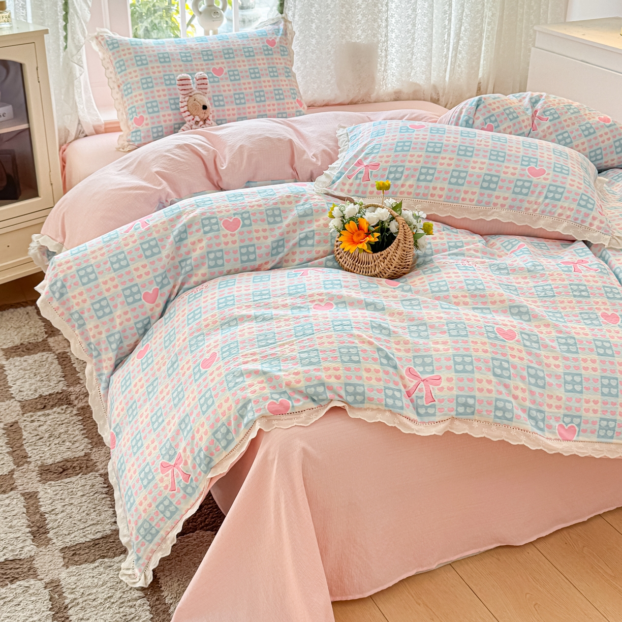 91家纺网 家纺一手货源 找家纺 （总）寻米 2026新款全棉镂空花边云感双层纱四件套