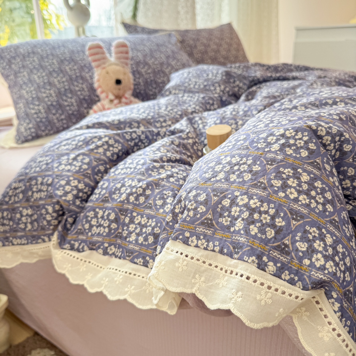 91家纺网 家纺一手货源 找家纺 寻米 2026新款全棉镂空花边云感双层纱四件套 普罗旺斯