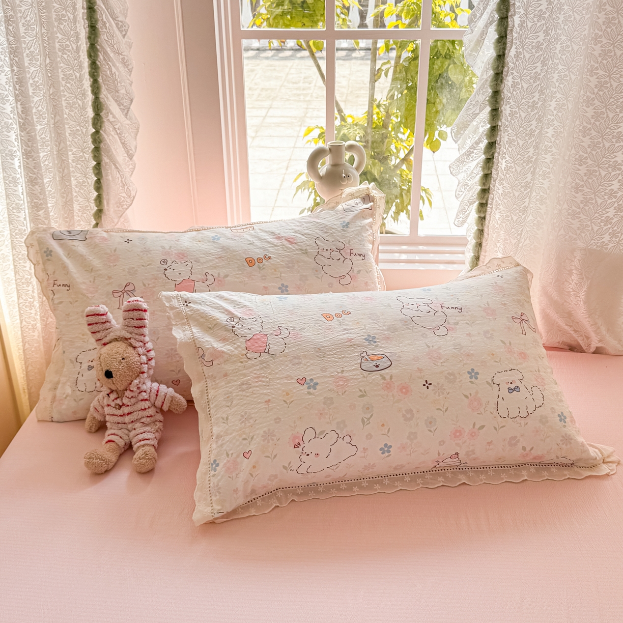 91家纺网 家纺一手货源 找家纺 寻米 2026新款全棉镂空花边云感双层纱四件套 点点小狗