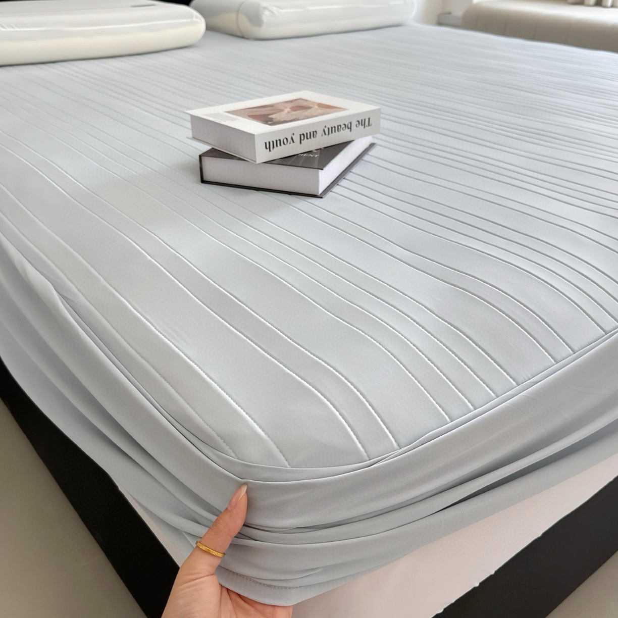 91家纺网 家纺一手货源 找家纺 兜米家居 2026新款夏日睡眠自然凉感夏凉垫 淡灰