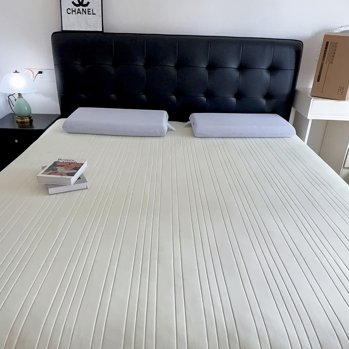 91家纺网 家纺一手货源 找家纺 兜米家居 2026新款夏日睡眠自然凉感夏凉垫 浅黄