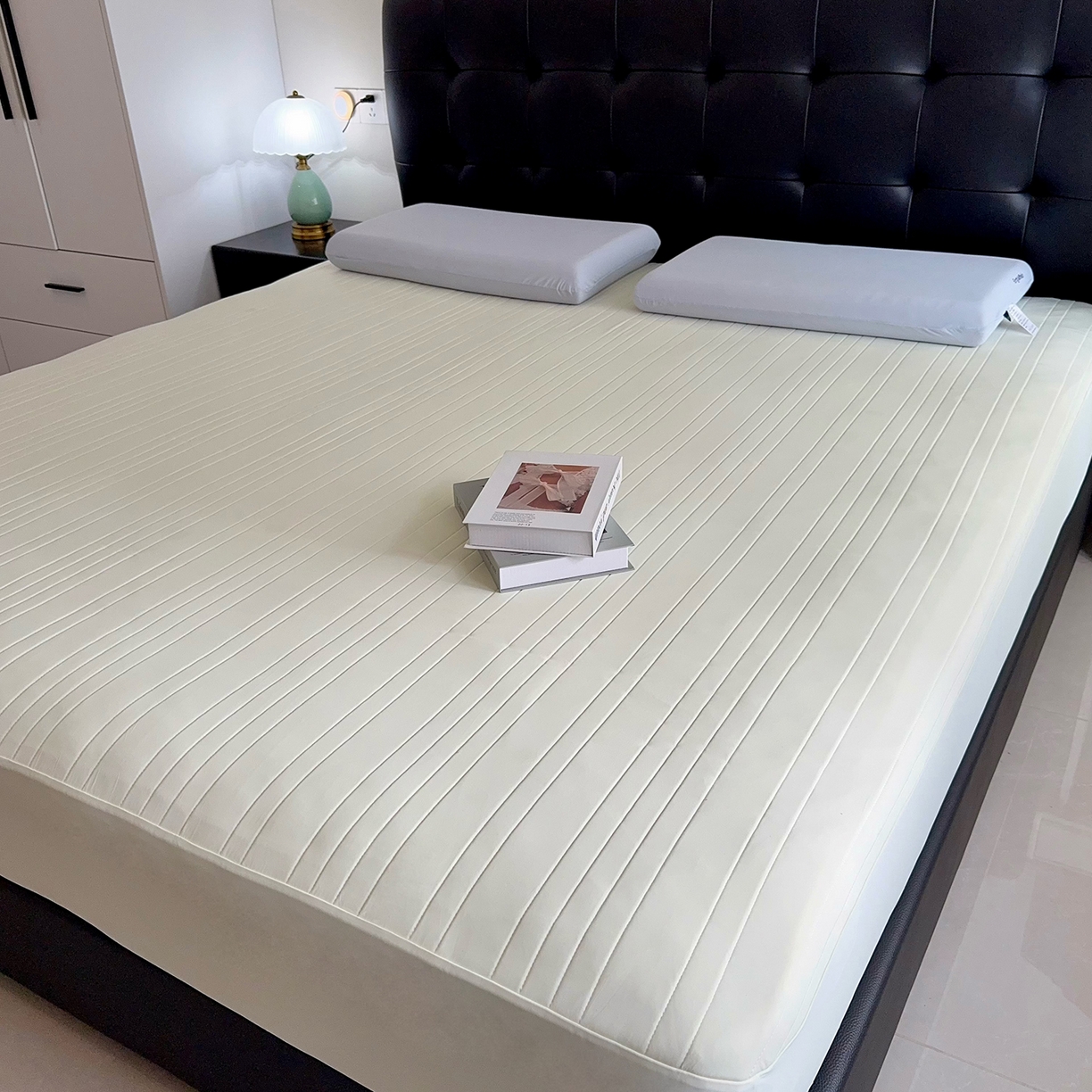 91家纺网 家纺一手货源 找家纺 兜米家居 2026新款夏日睡眠自然凉感夏凉垫 浅黄