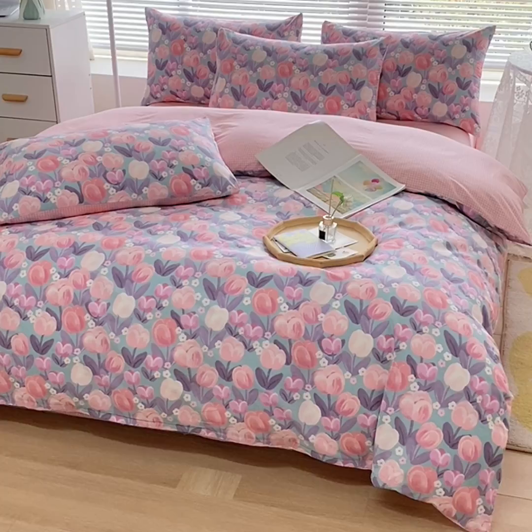 91家纺网 家纺一手货源 找家纺 宇彬家纺 2026直播新款13372A类全棉纯棉印花床单床笠款四件套和单被套喷气清新简约 花香丽影