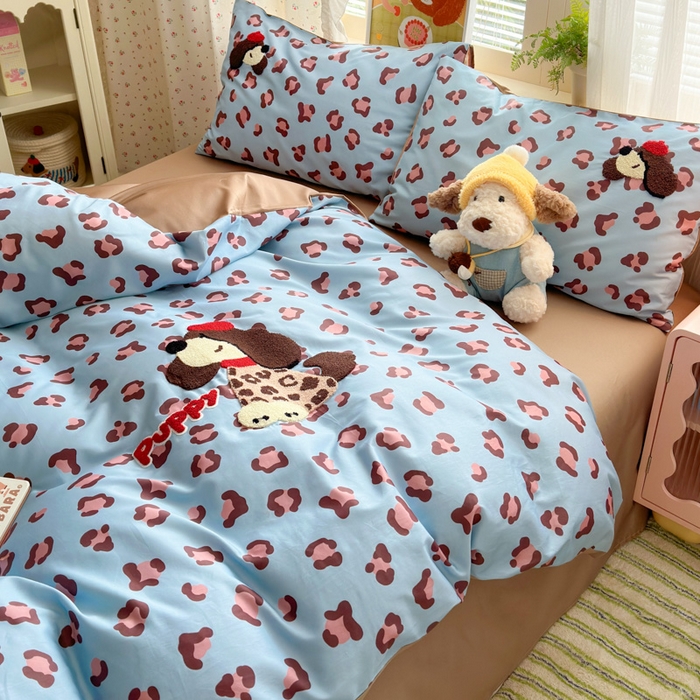 91家纺网 家纺一手货源 找家纺 曼之夏 2026新款50支长绒棉毛巾绣四件套 豹纹泰迪