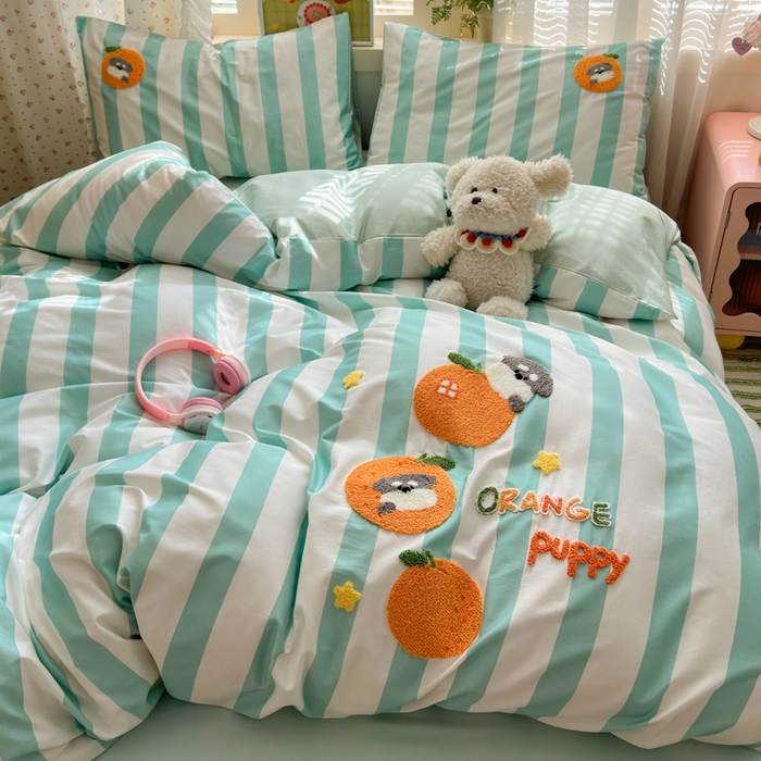 91家纺网 家纺一手货源 找家纺 曼之夏 2026新款50支长绒棉毛巾绣四件套 条纹雪纳瑞